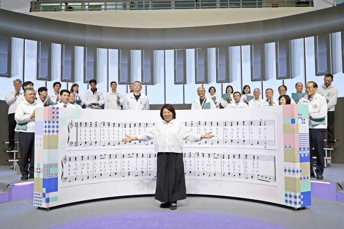 0_黃敏惠市長與市府團隊_0.jpg