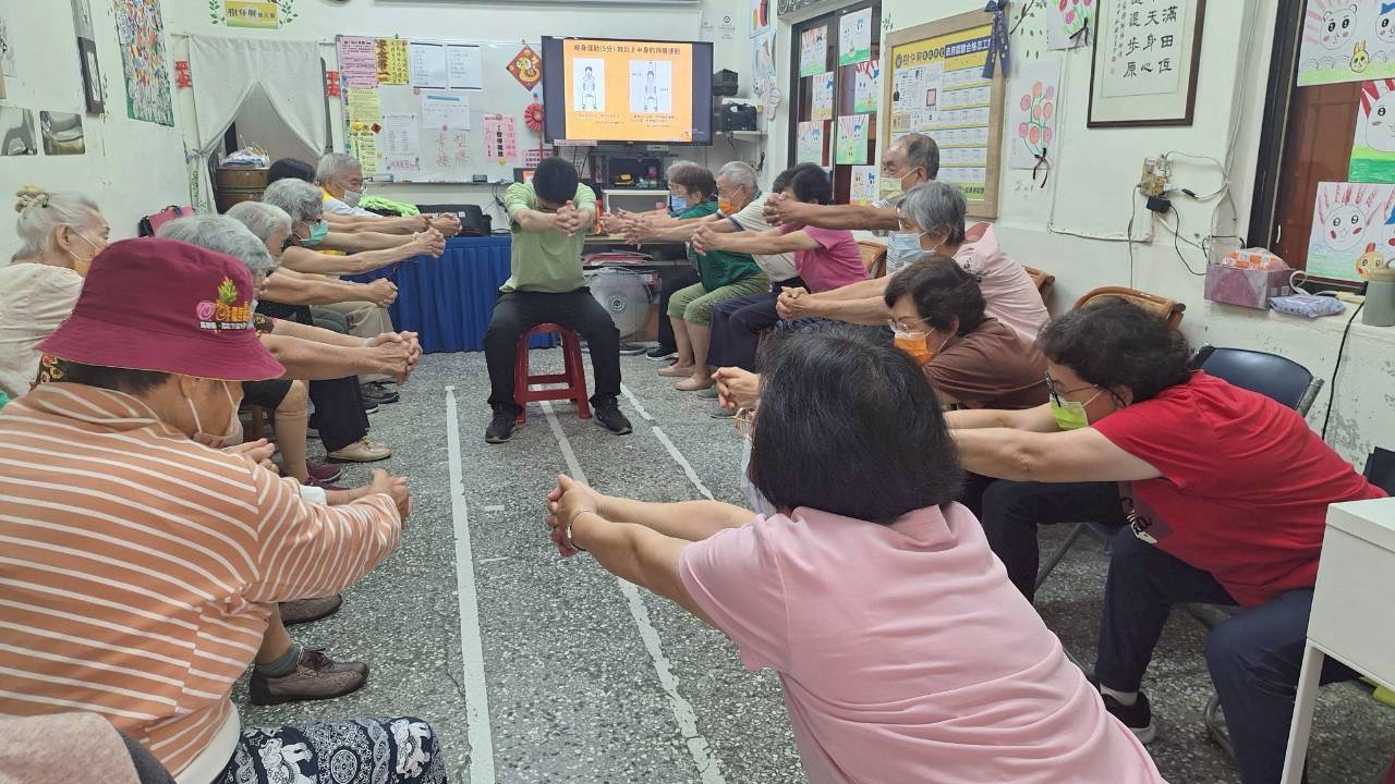 將課程與延緩老化的肢體運動相互結合_1.jpg