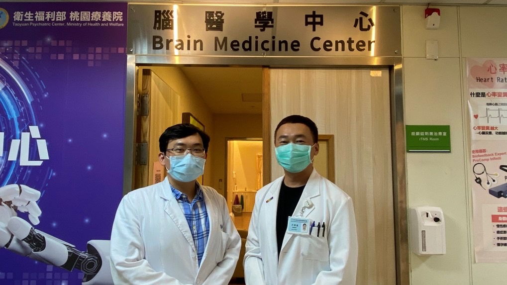 照片二桃園療養院腦醫學中心醫師團隊桃療提供.jpg