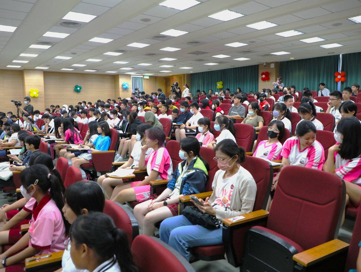 d1cf14af-18c2-417c-b6c6-7faec5ca3021.jpg